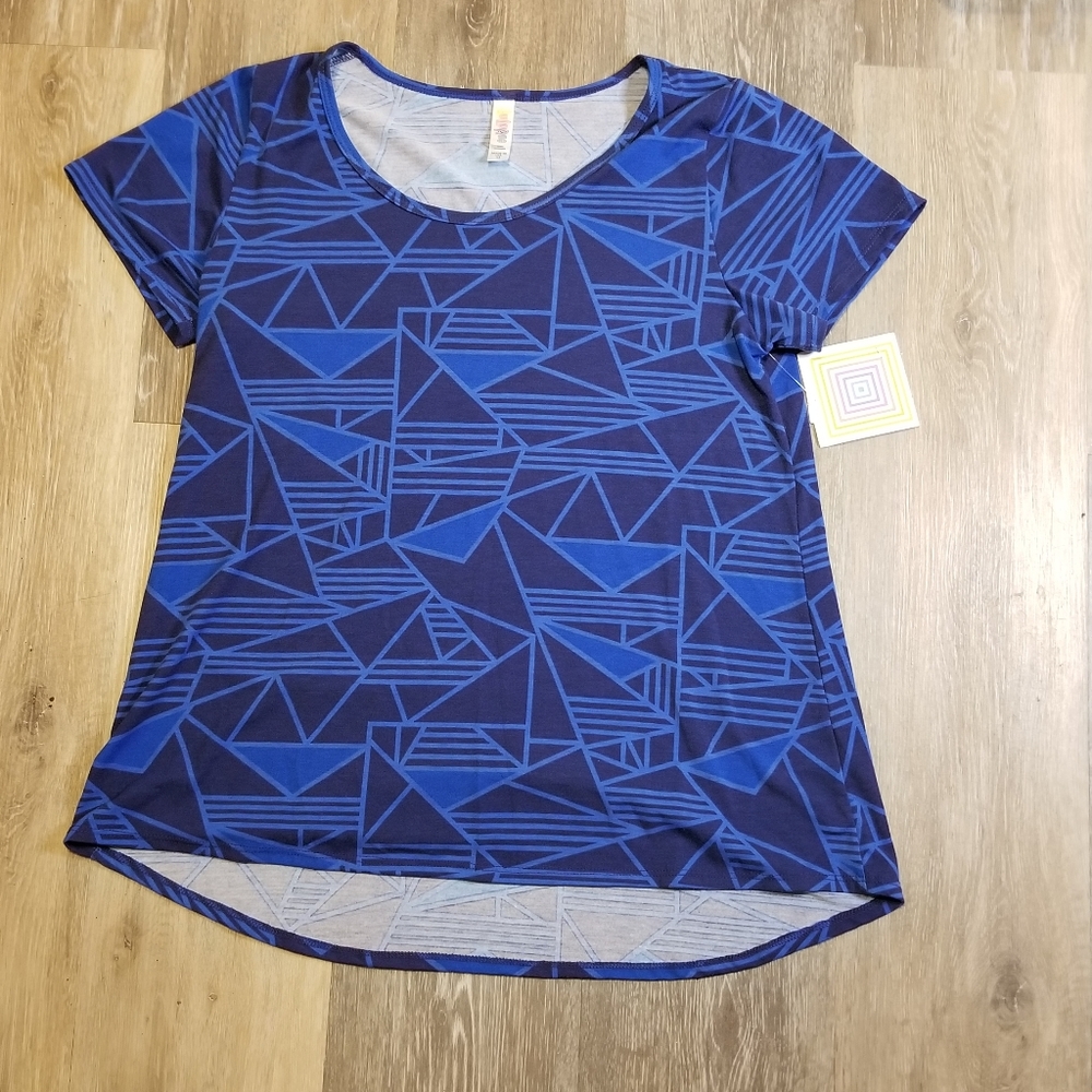 LuLaRoe Classic Tee Medium NWT